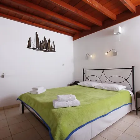 Apartahotel Birds - Including Car 3*