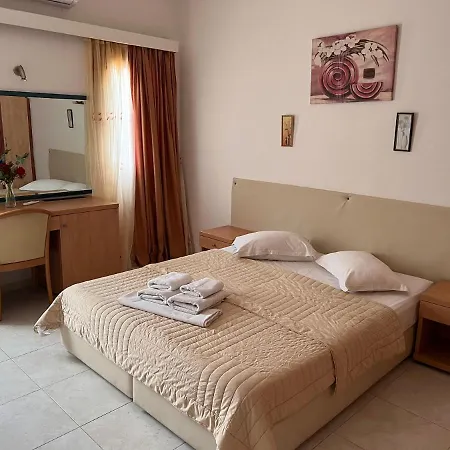 Birds - Including Car Hotel apartamentowy 3*